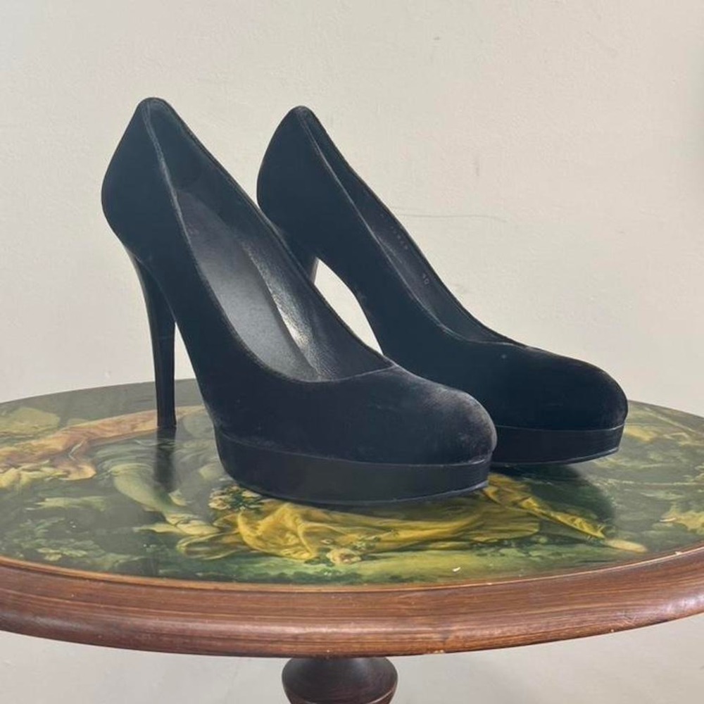 Stuart Weitzman Black Velvet Platform Pumps - Size 40 Office Siren High Heels